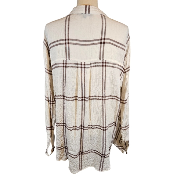 Jane & Delancey Seersucker Long Sleeve Button Down Blouse,Cream/Brown Striped,XL - Picture 4 of 12